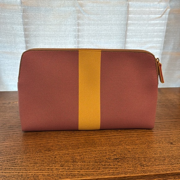 Large Rothy’s Vanity - Picture 2 of 5